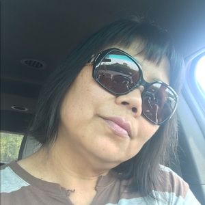 Meet your Posher, Ratinah